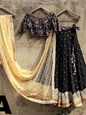 Lehenga : Four Side Embroidery Lace work On Duppta