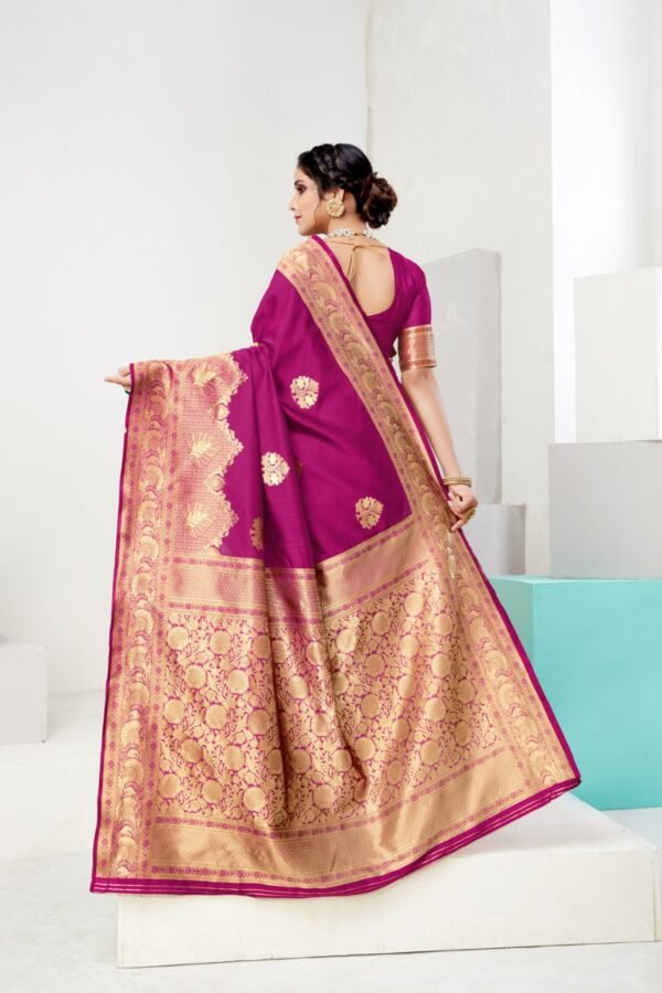 60 gm Blooming Silk Saree