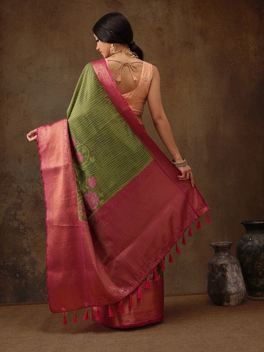 Floral Zari Silk Blend Kanjivaram Saree