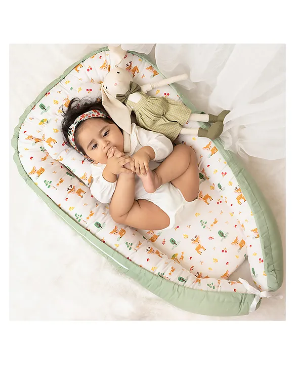haus & kinder Baby Sleeping Pod Portable Adjustable Crib Bassinet - Green