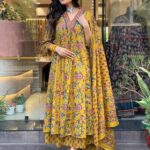 Anarkali suit under 1000